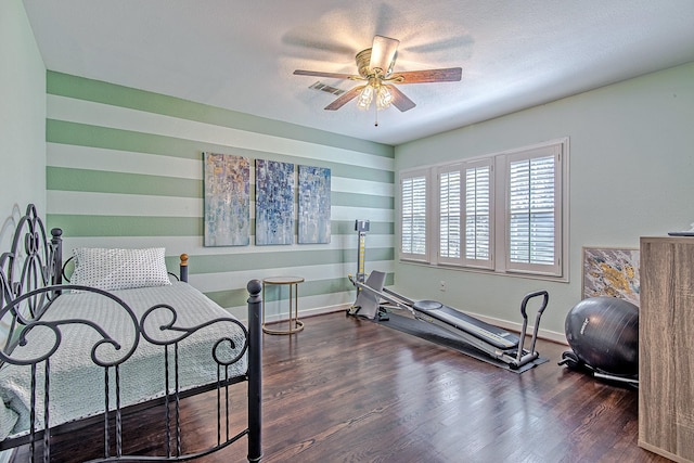520 W 30th St, Houston, TX 77018 - workout room with wood finished floors and a ceiling fan
