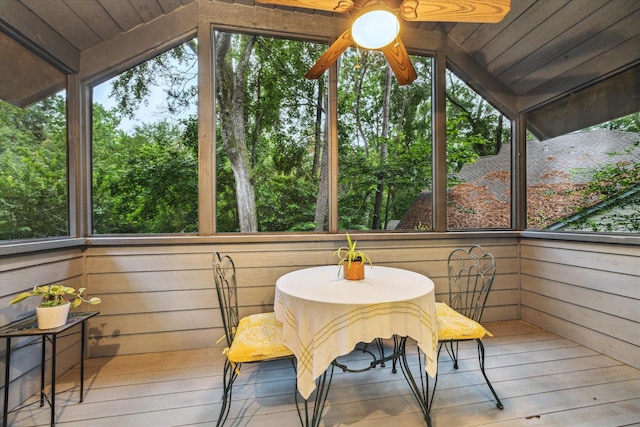 11 Leaf Trace Ct, Spring, TX 77381 - sunroom / solarium featuring lofted ceiling and a ceiling fan