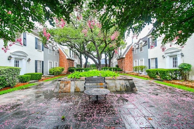 2635 Marilee Ln Unit 2635, Houston, TX 77057 - view of property's community with a residential view