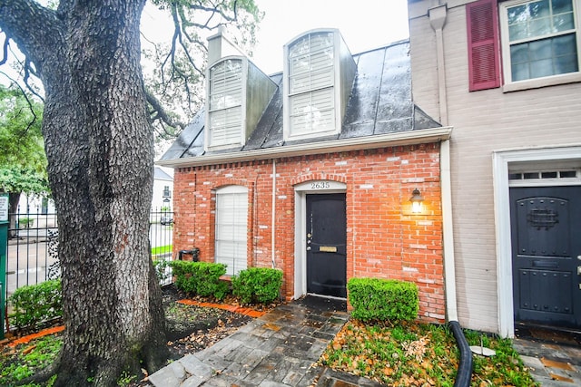 2635 Marilee Ln Unit 2635, Houston, TX 77057 - property entrance with brick siding