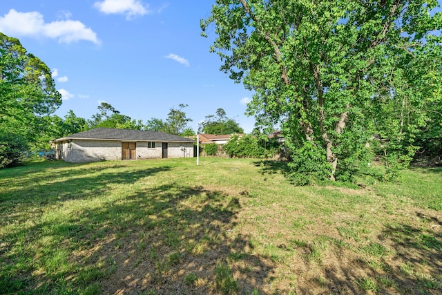 6611 Mohawk St, Houston, TX 77016 - view of green lawn