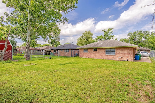 11058 Vailview Dr, Houston, TX 77016 - view of yard