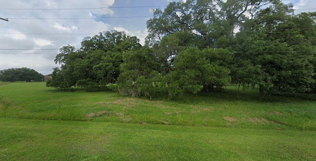 920 Mill Rd, Angleton, TX 77515