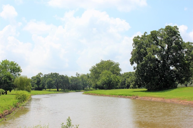920 Mill Rd, Angleton, TX 77515