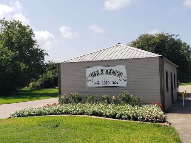 920 Mill Rd, Angleton, TX 77515