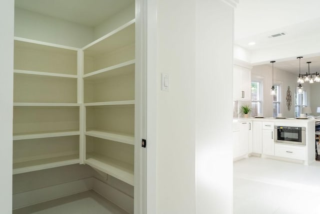 1020 E 16th St, Houston, TX 77009 - view of storage area
