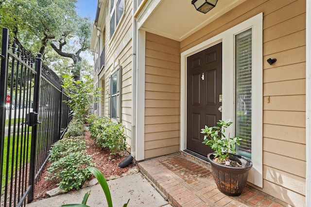 2911 Clay St, Houston, TX 77003 - doorway to property