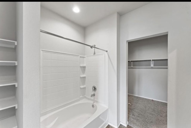 23322 Pelham Prairie Ln, Spring, TX 77373 - full bath with a walk in closet and bathing tub / shower combination