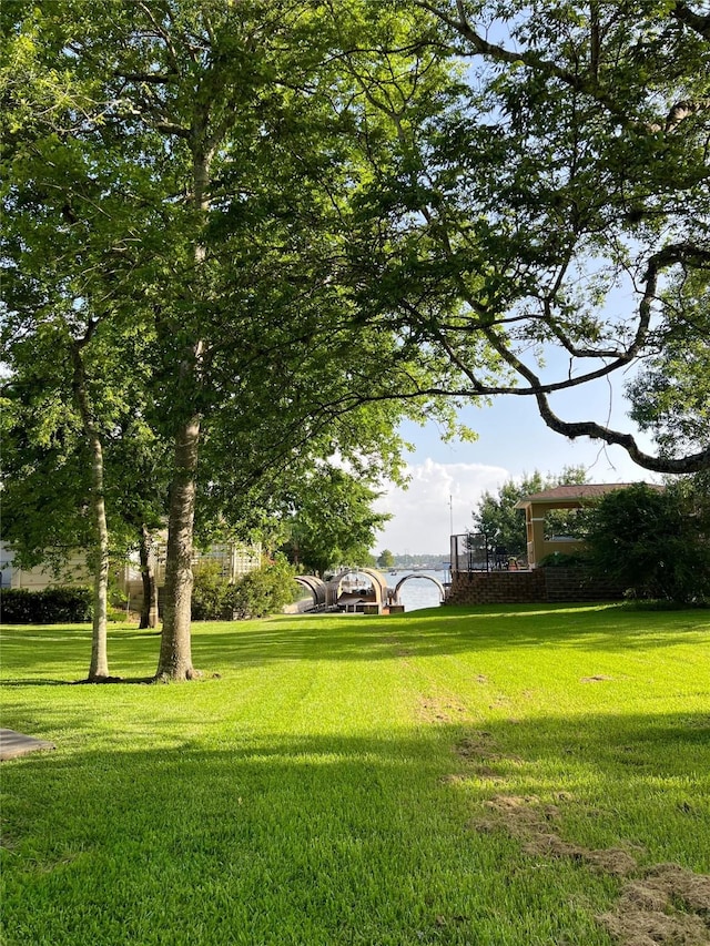 10 Bentwater Bay Cir, Montgomery, TX 77356