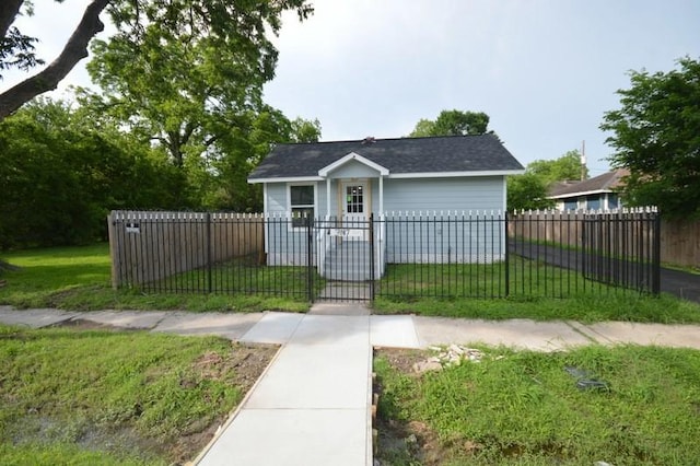 3007 Tuam St, Houston, TX 77004 - view of front of property with a fenced front yard and a gate