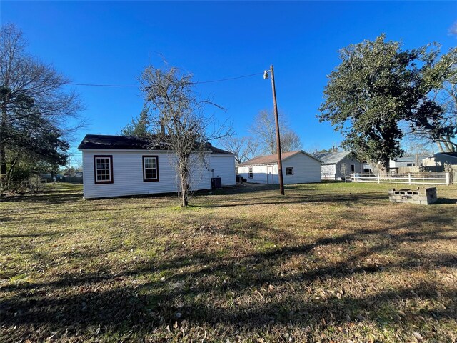 926 S Cass St, Centerville, TX 75833 - back of property