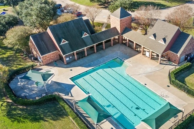 14811 Horse Creek Ln, Sugar Land, TX 77498 - aerial view of property and surrounding area featuring a pool area