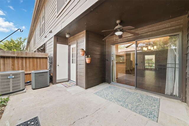 2601 S Braeswood Blvd Unit 302, Houston, TX 77025 - view of patio / terrace featuring a ceiling fan