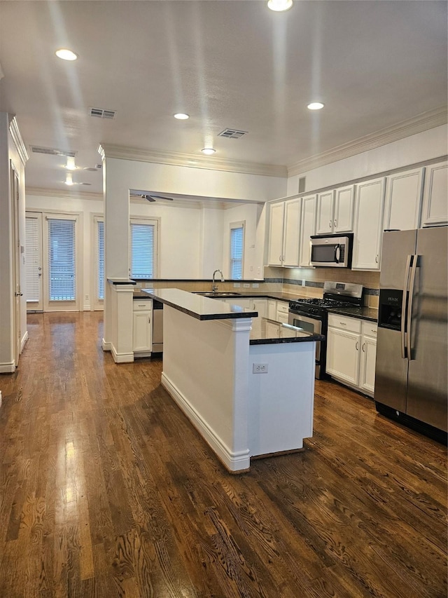 3249 Maxroy St, Houston, TX 77008 - photo 2