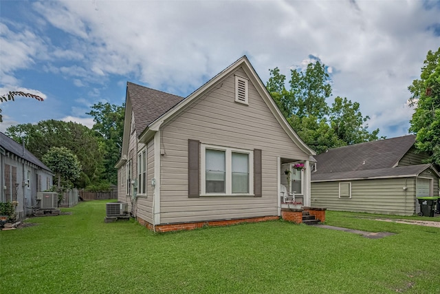 604 Abell St, Wharton, TX 77488 - rear view of property featuring roof with shingles