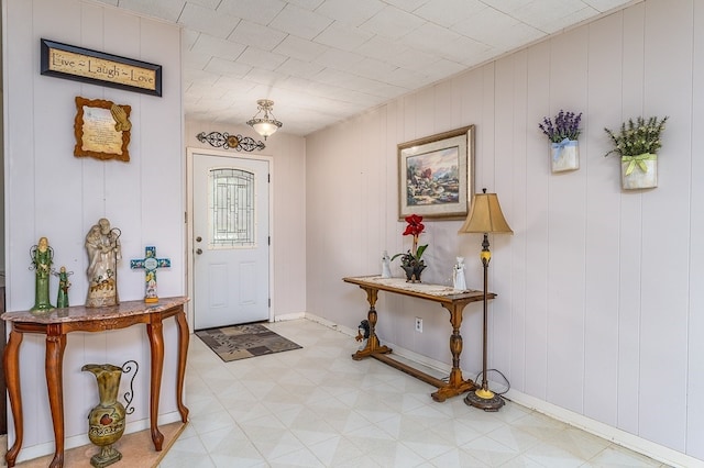 860 Helter St, La Grange, TX 78945 - foyer entrance with light floors