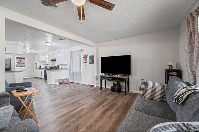1907 N Roberson St, Conroe, TX 77301 - photo 8