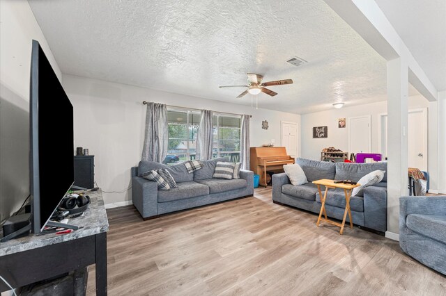 1907 N Roberson St, Conroe, TX 77301 - photo 9