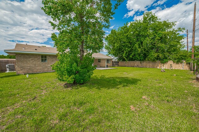 101 Wildrose St, Baytown, TX 77520 - view of fenced backyard