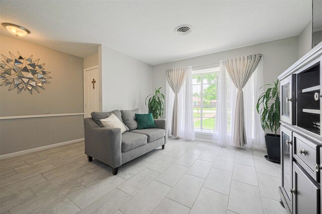 101 Wildrose St, Baytown, TX 77520 - view of sitting room