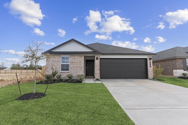 520 Robin St, Angleton, TX 77515 - photo 1