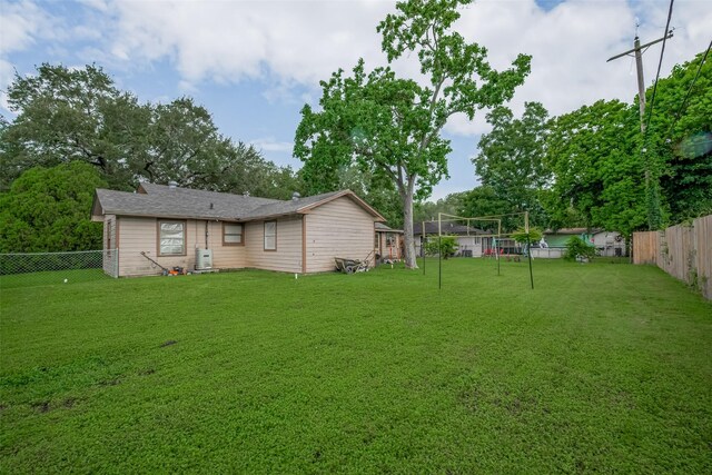 513 Frankie St, Wharton, TX 77488 - view of fenced backyard