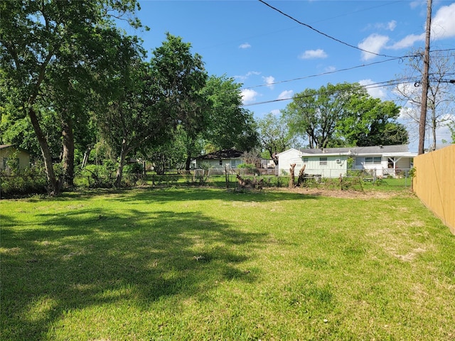 506 S Iowa St, La Porte, TX 77571 - view of fenced backyard