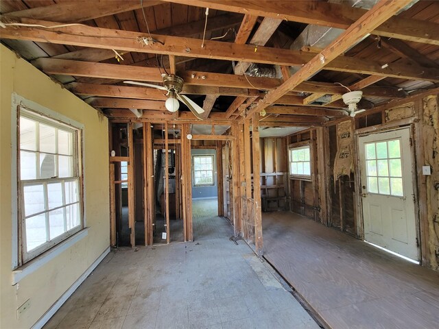 506 S Iowa St, La Porte, TX 77571 - miscellaneous room with healthy amount of natural light and ceiling fan