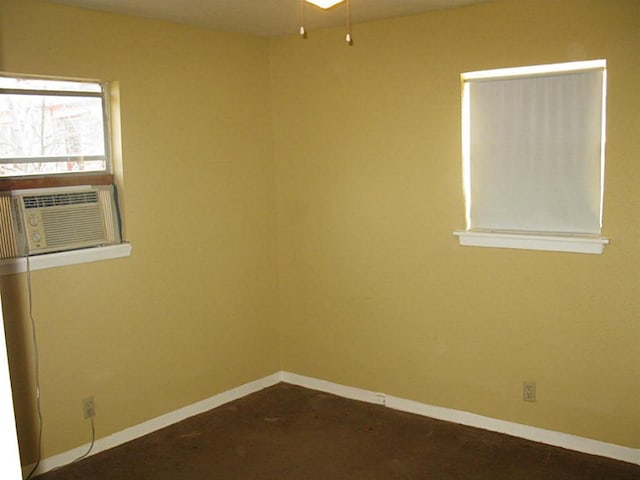 4911 Delano St, Houston, TX 77004 - empty room featuring baseboards
