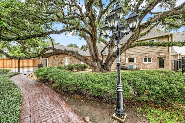15726 Walkwood Dr, Houston, TX 77079 - photo 27