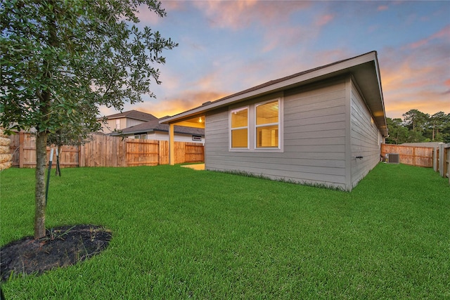 6609 Lahna Oak Dr, Conroe, TX 77304 - rear view of property featuring a fenced backyard