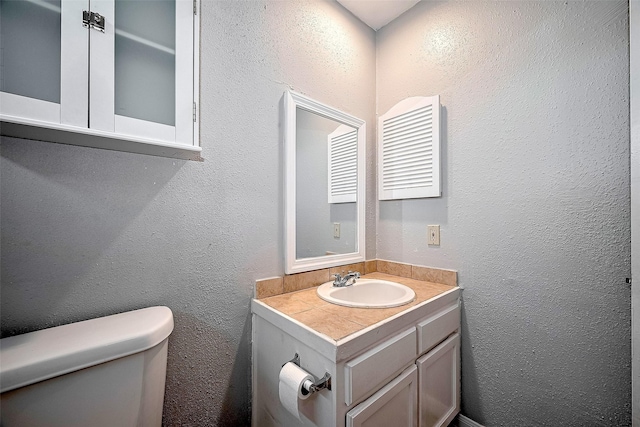 10318 Rockcrest Dr, Houston, TX 77041 - half bath with vanity and a textured wall