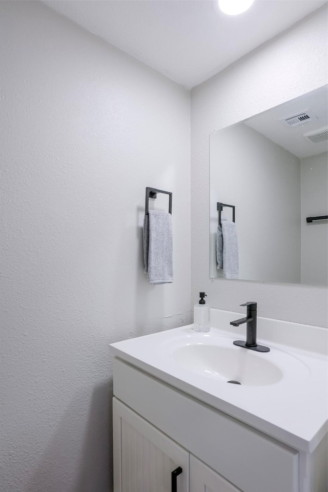 10260 Field Stone Dr, Houston, TX 77041 - bathroom with vanity