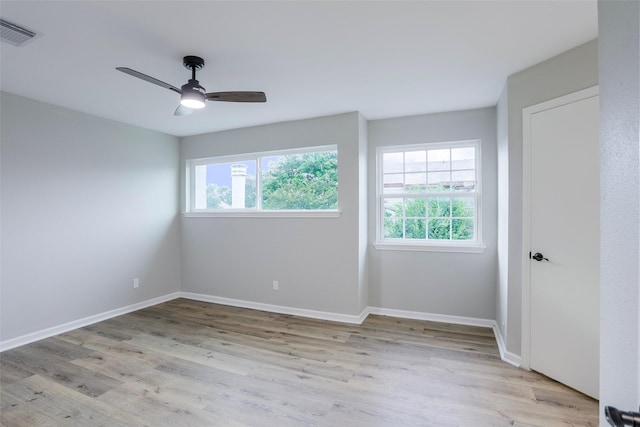 10260 Field Stone Dr, Houston, TX 77041 - spare room with wood finished floors and a ceiling fan