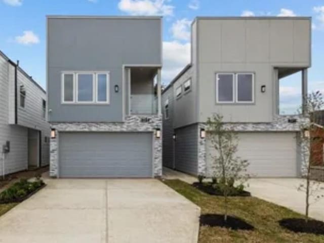 9134 Brandon St, Houston, TX 77051 - photo 1