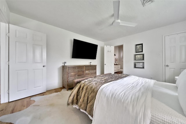 5503 Cheshire Ln, Houston, TX 77092 - bedroom with wood finished floors and a ceiling fan