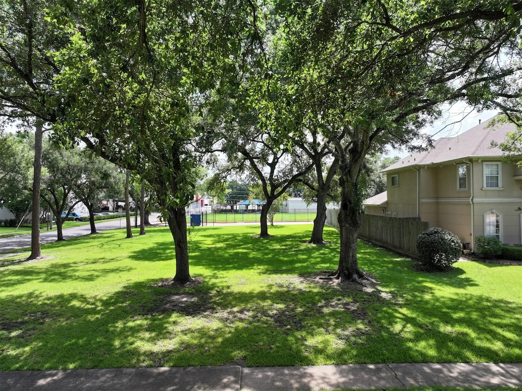 5003 Indigo St, Houston, TX 77096