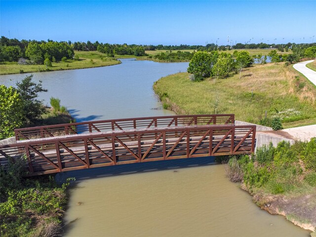 5815 Dryad Dr, Houston, TX 77035 - view of home's community with a water view