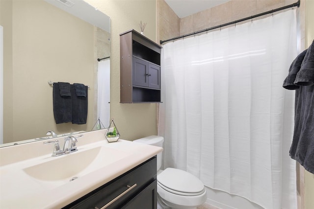 7518 Tejas Lakes Trl, Needville, TX 77461 - full bathroom with vanity and shower / tub combo
