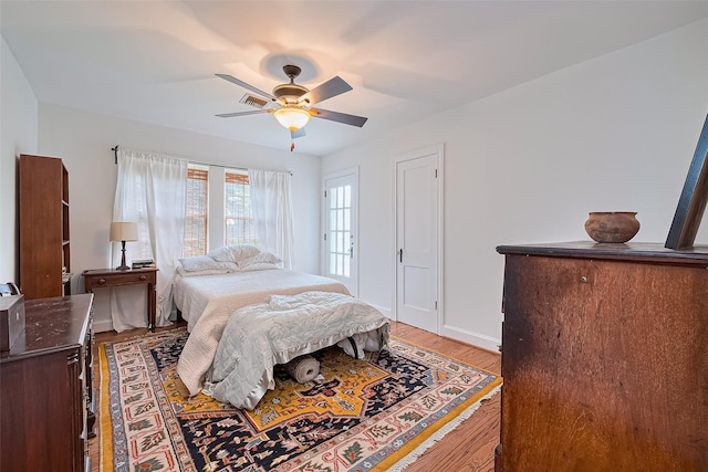 501 Gale St, Houston, TX 77009 - bedroom featuring wood finished floors and a ceiling fan