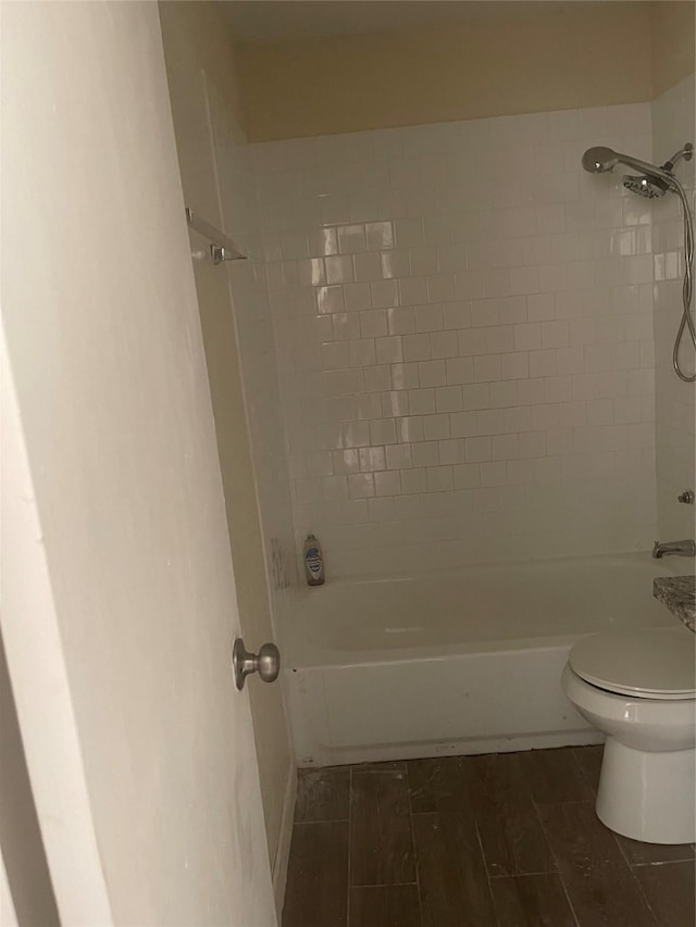 5625 Antoine Dr Unit 1405, Houston, TX 77091 - full bath with toilet and tub / shower combination