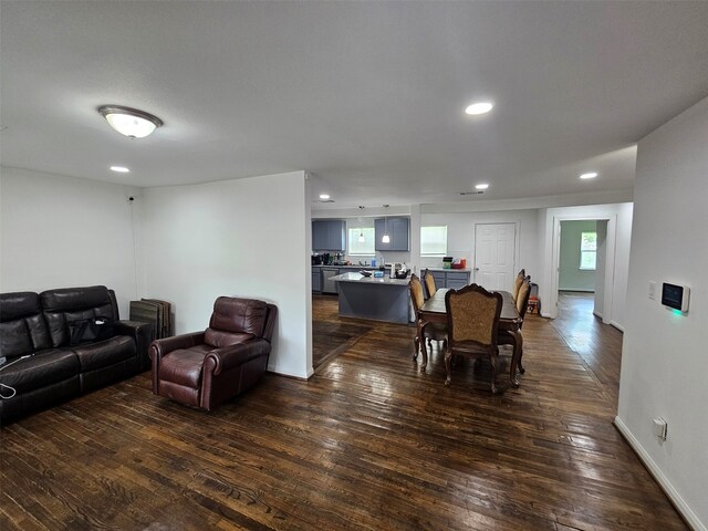 907 Whitaker Ave, Pasadena, TX 77506 - living area featuring dark wood-style floors and recessed lighting