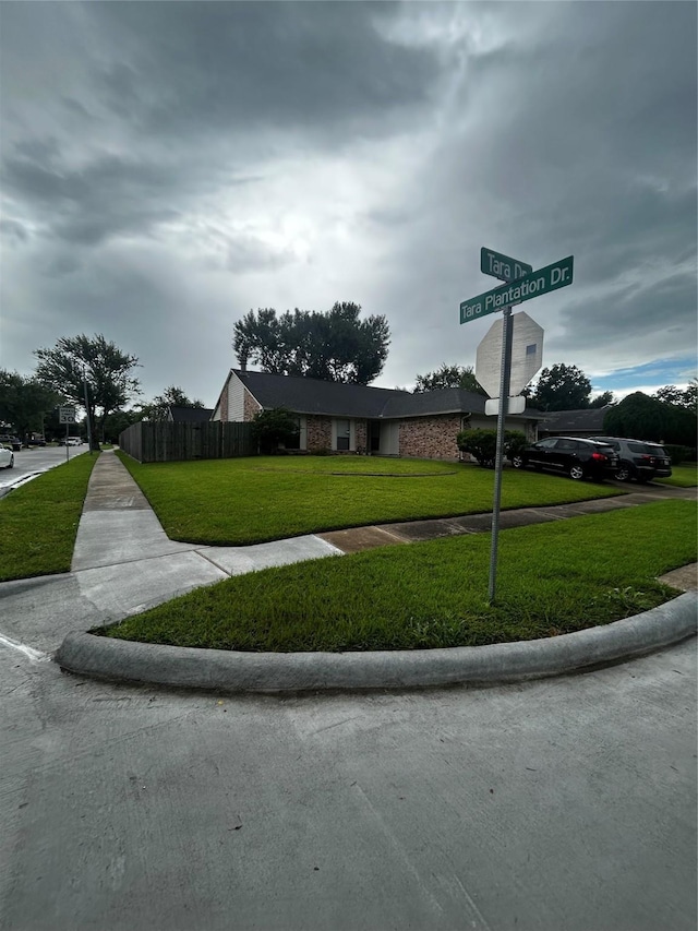6934 Tara Dr, Richmond, TX 77469 - photo 2
