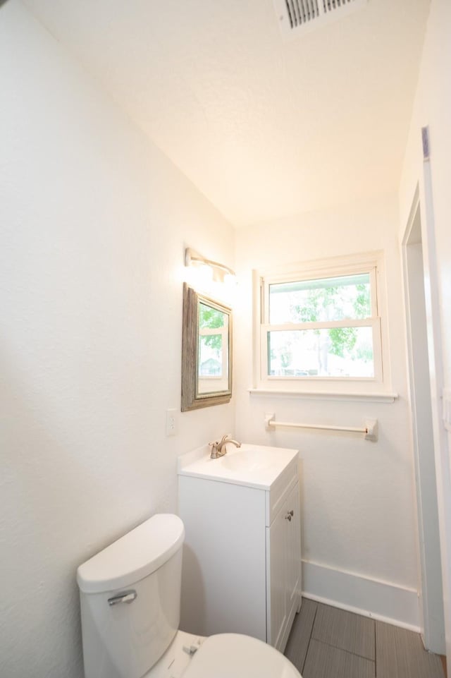 1025 Hathaway Ln, Marque, TX 77568 - bathroom featuring toilet and vanity
