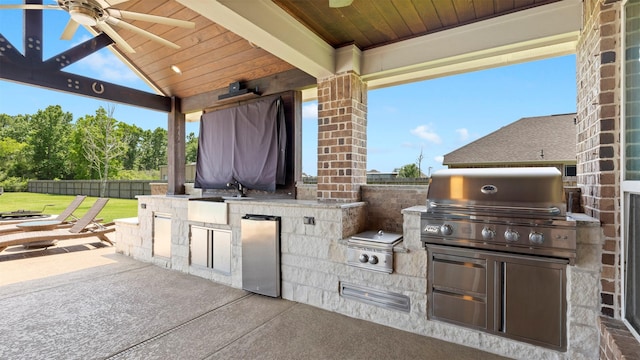 15314 Icet Creek Ave, Mont Belvieu, TX 77523 - view of patio featuring area for grilling and a ceiling fan