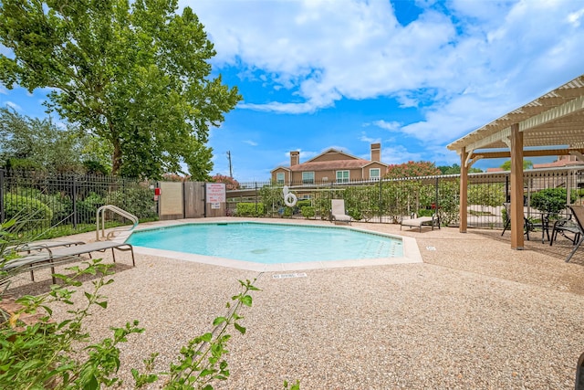 1860 White Oak Dr Unit 334, Houston, TX 77009 - community pool featuring a patio area