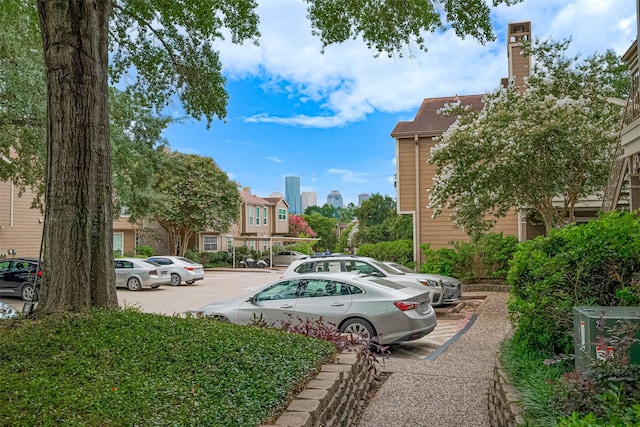 1860 White Oak Dr Unit 334, Houston, TX 77009 - view of uncovered parking lot