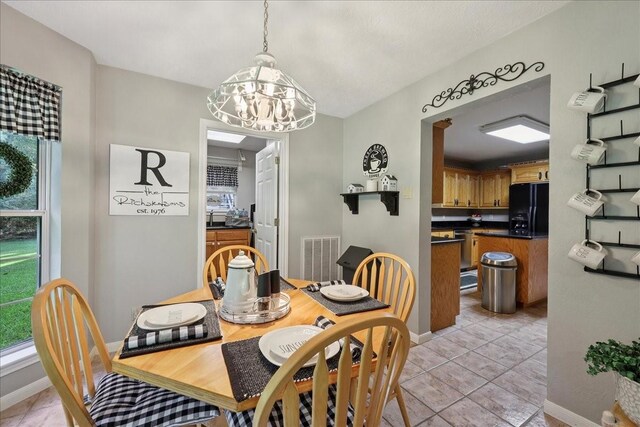 1000 Forsythia Dr, Village Mills, TX 77625
