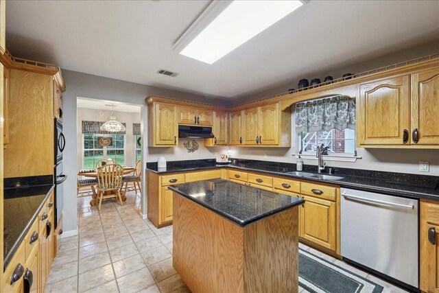 1000 Forsythia Dr, Village Mills, TX 77625