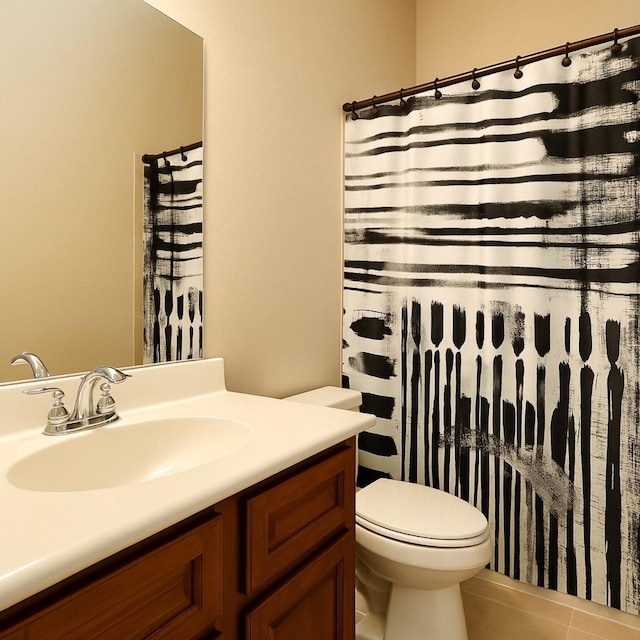 8706 Stowe Creek Ln, Missouri City, TX 77459 - full bath with vanity, tile patterned floors, and a shower with curtain